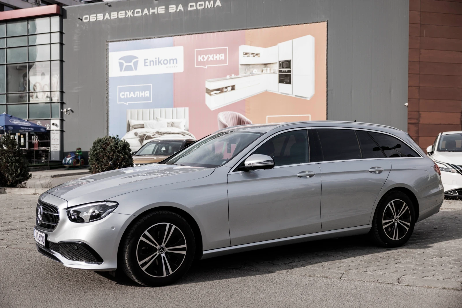 Mercedes-Benz E 220 Първи Собственик от Силвър Стар - ЛИЗИНГОВА  - изображение 3