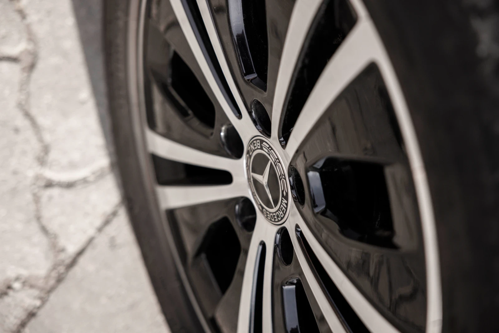 Mercedes-Benz E 220 Първи Собственик от Силвър Стар - ЛИЗИНГОВА  - изображение 6