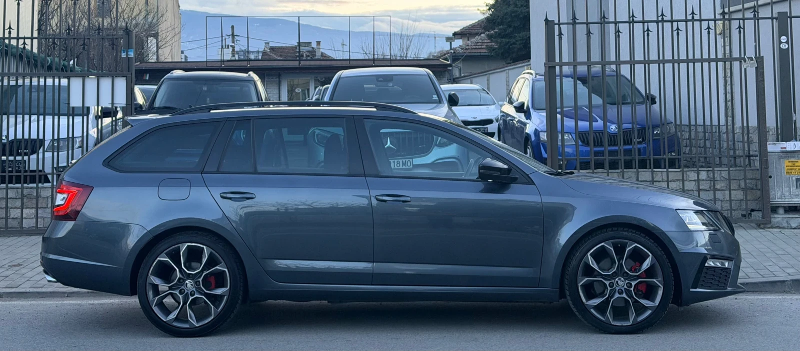 Skoda Octavia VRS-2.0tdi-4x4-LED - изображение 2