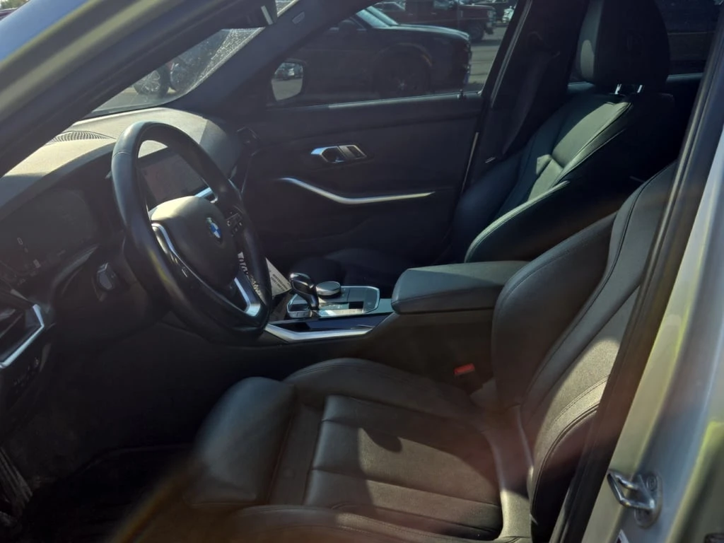 BMW 330 * 330i xDrive * CARFAX * БЕЗ ПЪРВОНАЧАЛНА ВНОСКА - изображение 7