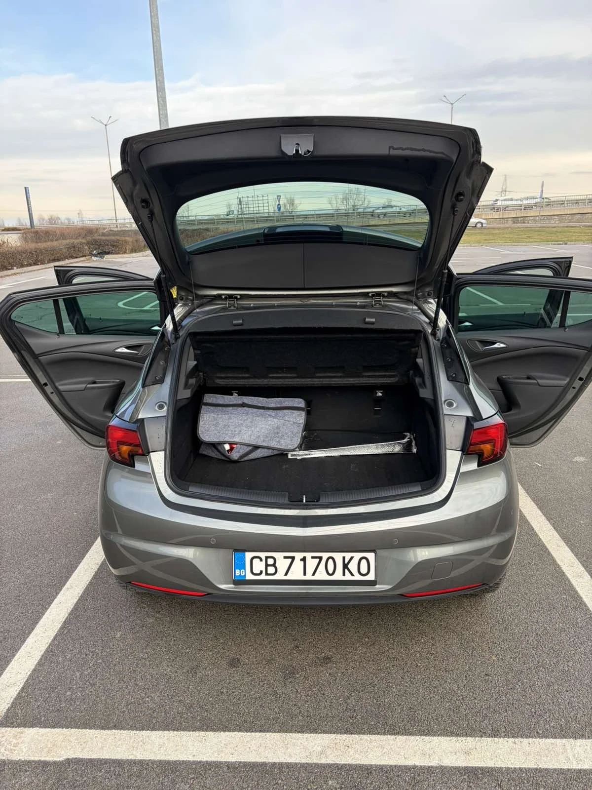 Opel Astra Фабрична Метанова Уредба! CarPlay и камера  - изображение 4