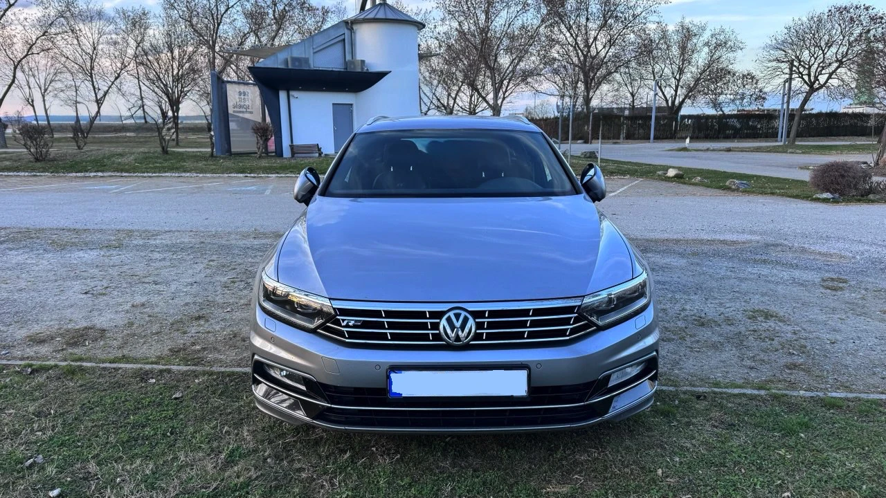VW Passat 2.0 TDI - R-Line, снимка 3 - Автомобили и джипове - 53759583