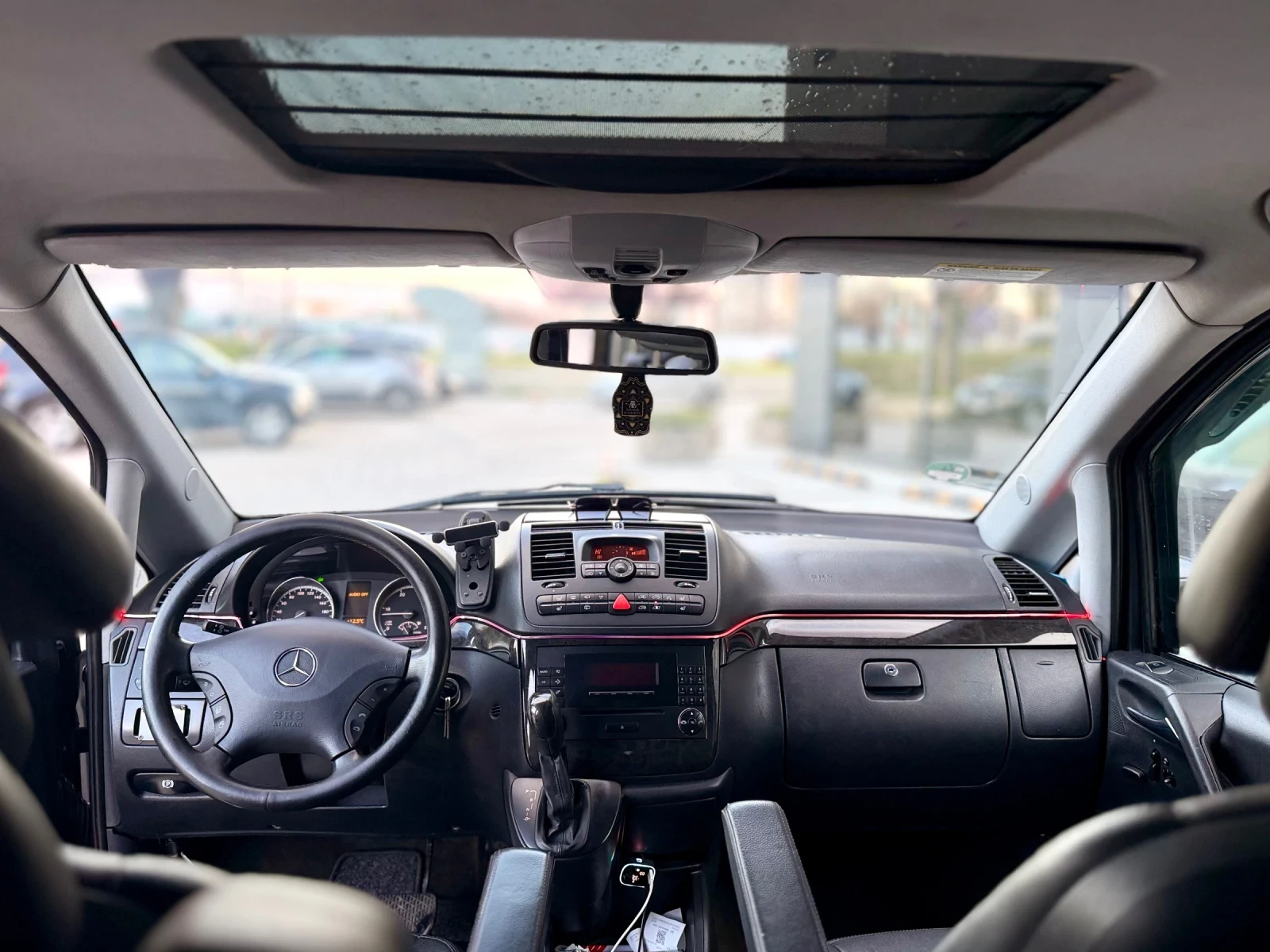 Mercedes-Benz Viano 3.0 CD X-CLUSSIVE, снимка 8 - Автомобили и джипове - 53786375