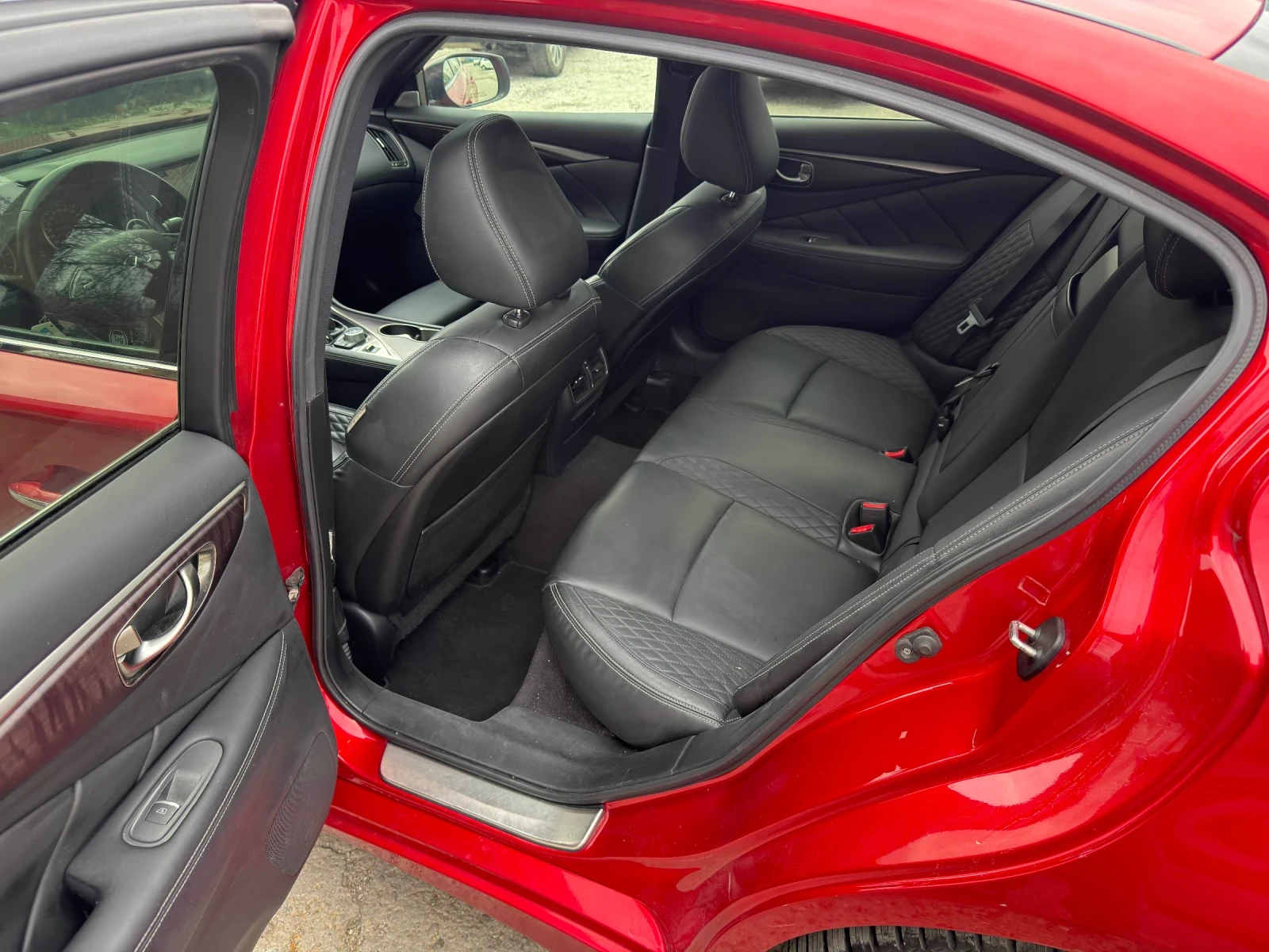 Infiniti Q50 Red Sport, снимка 14 - Автомобили и джипове - 53918233