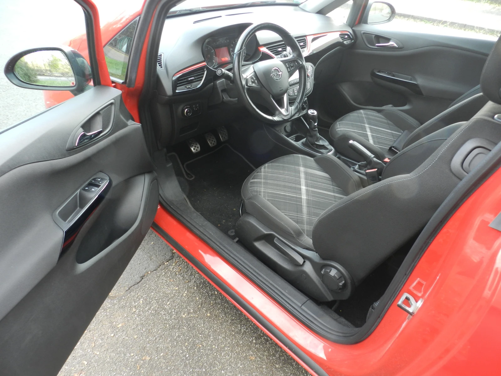 Opel Corsa E-series, снимка 6 - Автомобили и джипове - 53978926