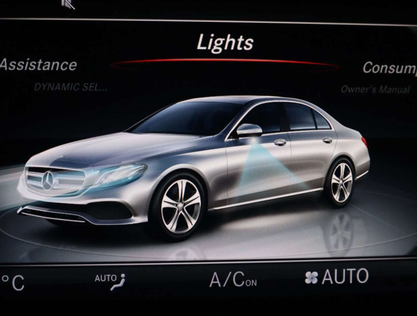 Mercedes-Benz E 220 CDI/Avantgarde/Dynamic Select/PRE-SAFE/Collision P, снимка 14 - Автомобили и джипове - 54000525