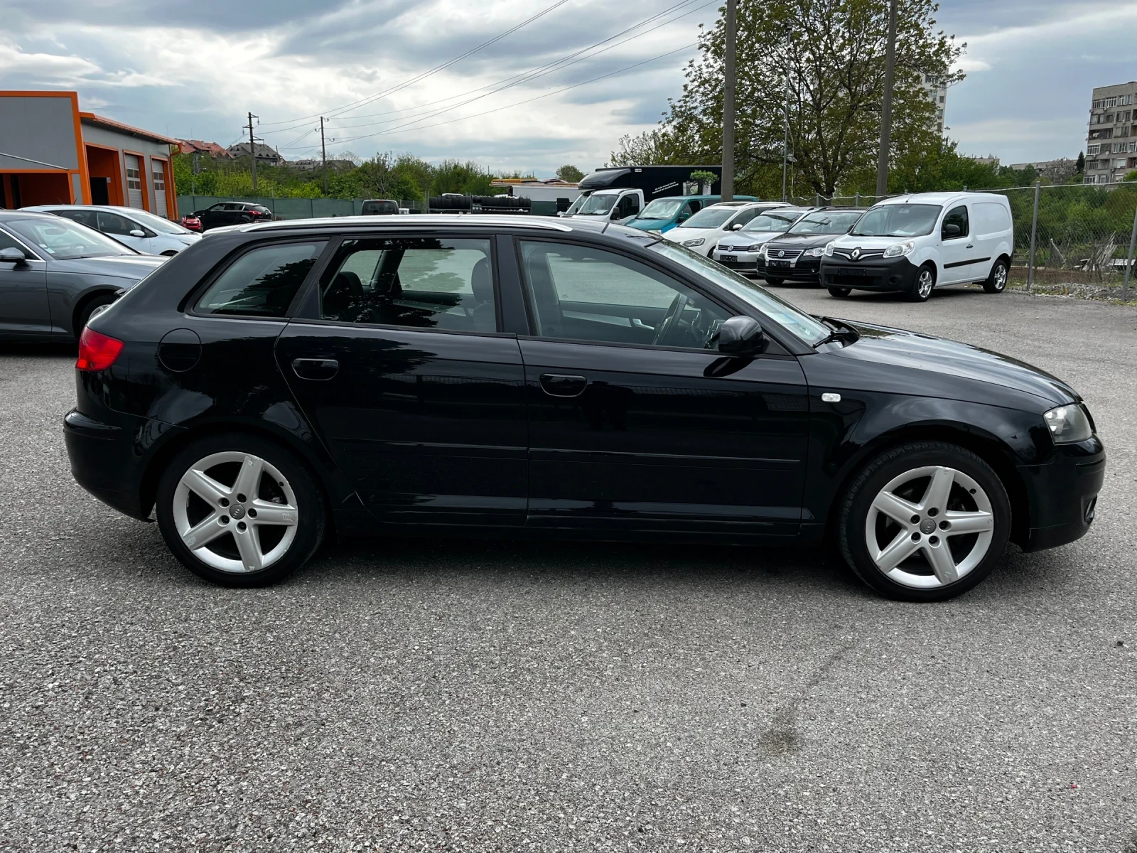 Audi A3 Sportback 2.0TDI, снимка 6 - Автомобили и джипове - 54358567