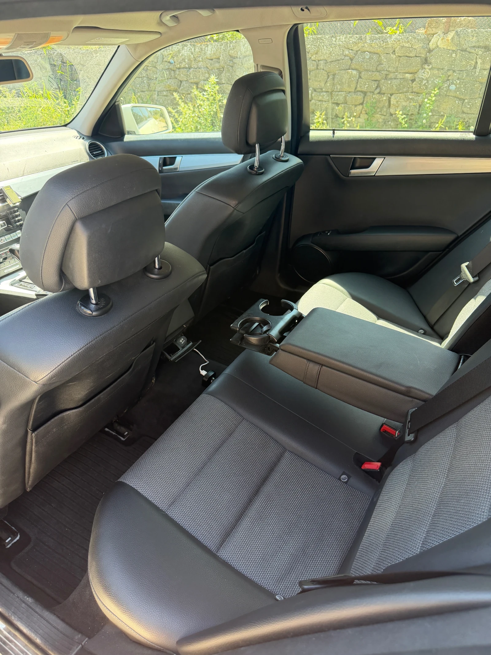Mercedes-Benz C 220, снимка 13 - Автомобили и джипове - 55499511