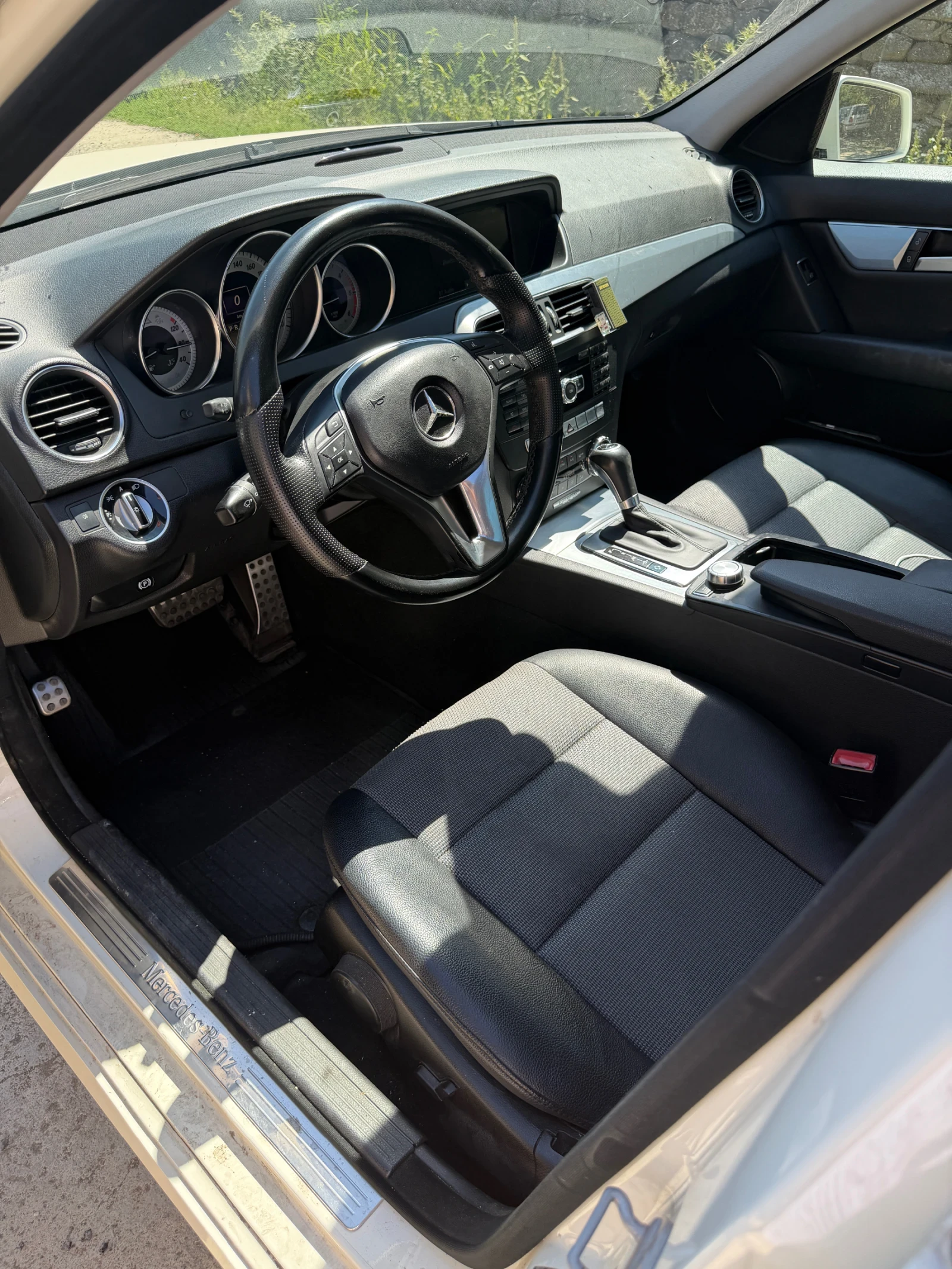 Mercedes-Benz C 220, снимка 7 - Автомобили и джипове - 55499511