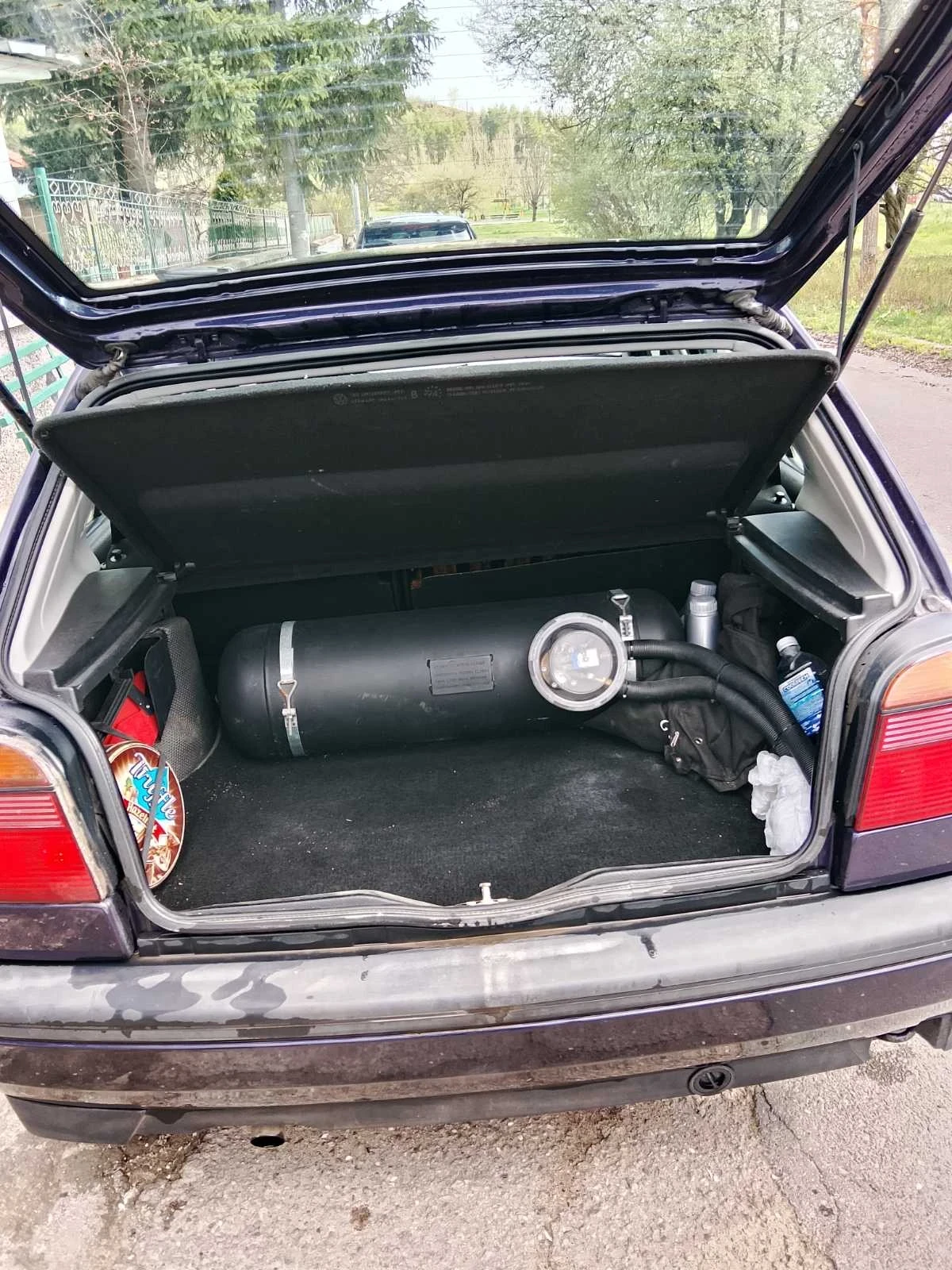 VW Golf 1.8 4X4, снимка 6 - Автомобили и джипове - 54573465