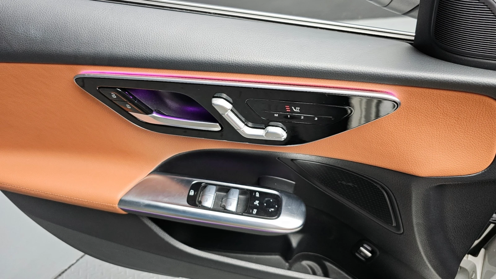 Mercedes-Benz C 300 Avantgarde | W206 | 2023 | Панорамен покрив | , снимка 12 - Автомобили и джипове - 54581859