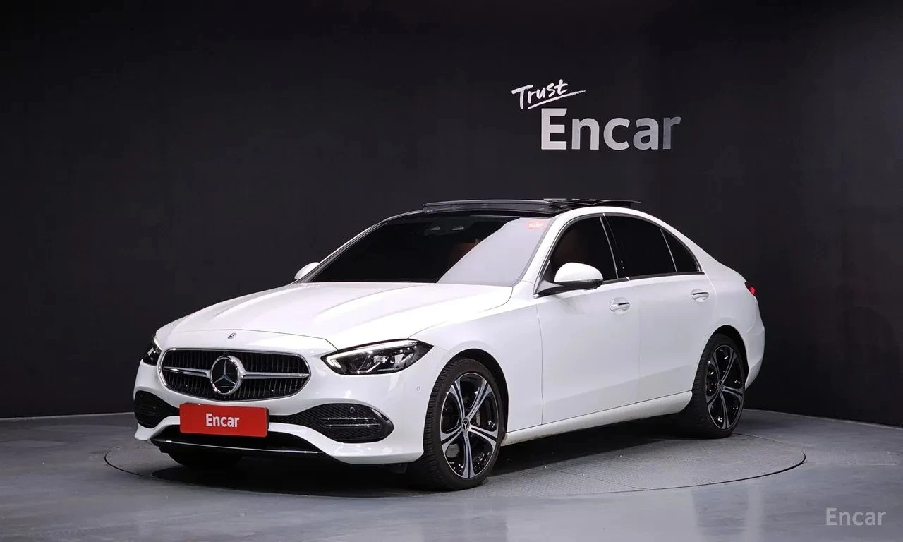 Mercedes-Benz C 300 Avantgarde | W206 | 2023 | Панорамен покрив | 