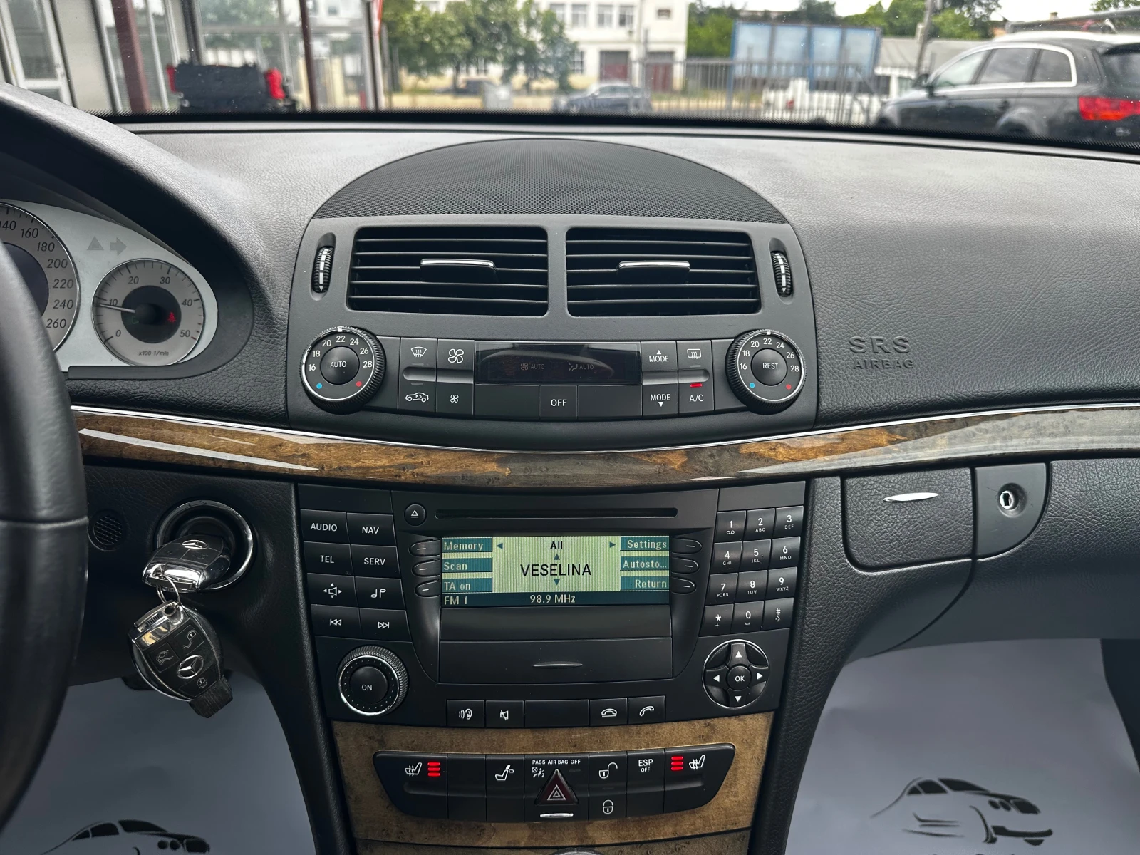 Mercedes-Benz E 220 CDI 170к.с EVO* КАТО НОВА!, снимка 12 - Автомобили и джипове - 54701718