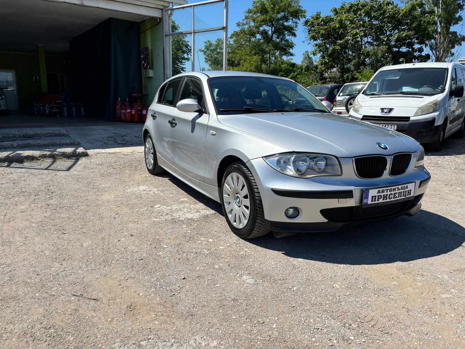 BMW 118 2.0 БЕНЗИН/АВТОМАТ, снимка 3 - Автомобили и джипове - 54877985