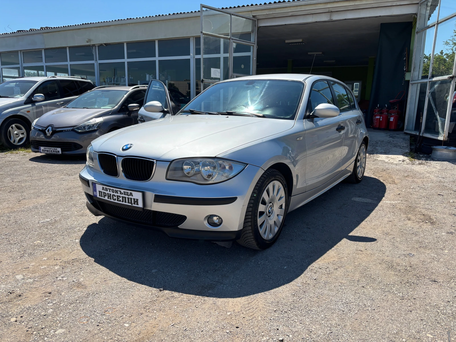 BMW 118 2.0 БЕНЗИН/АВТОМАТ, снимка 2 - Автомобили и джипове - 54877985