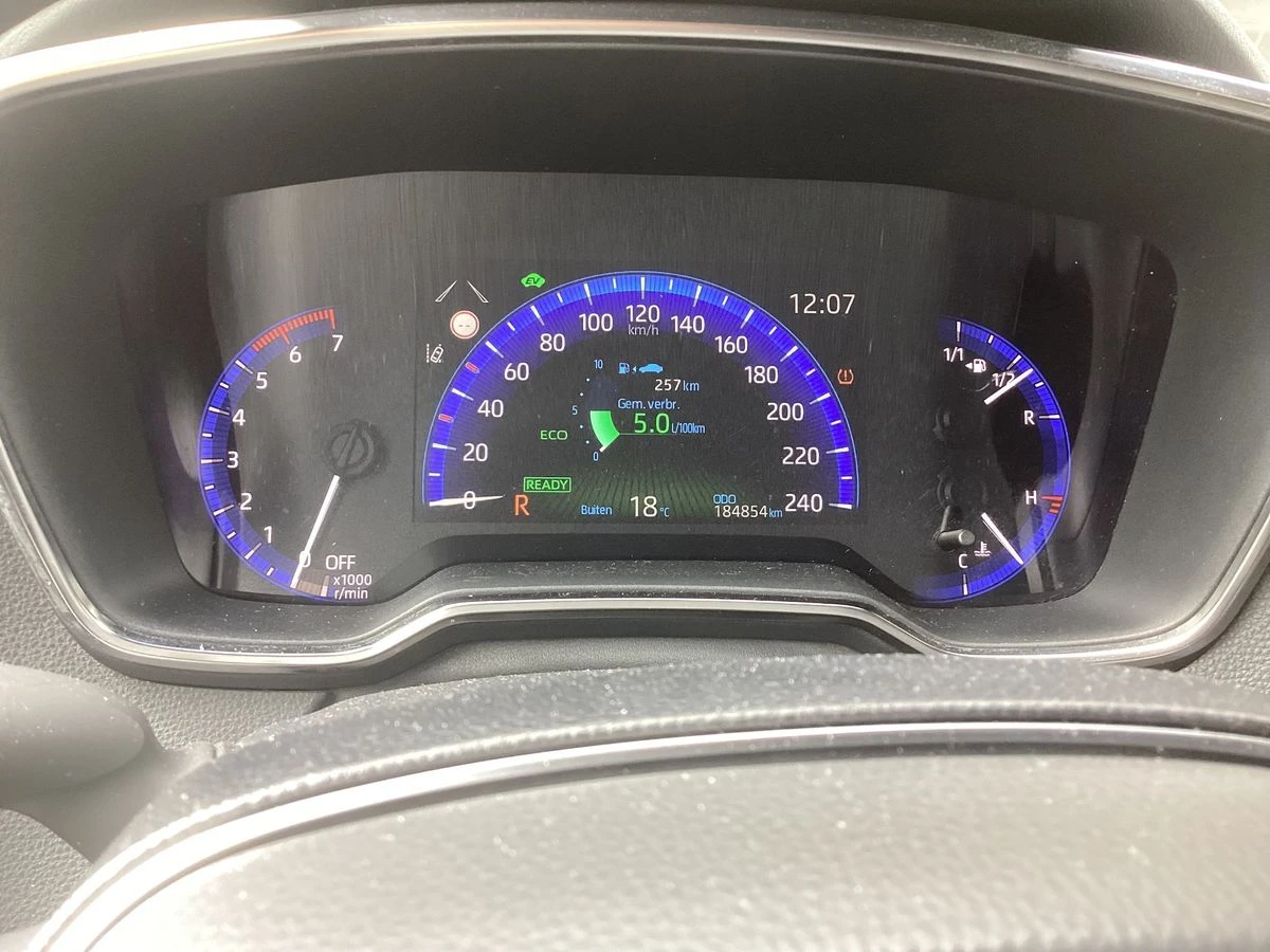 Toyota Corolla 1.8 ������ | Mobile.bg � ����������� 6