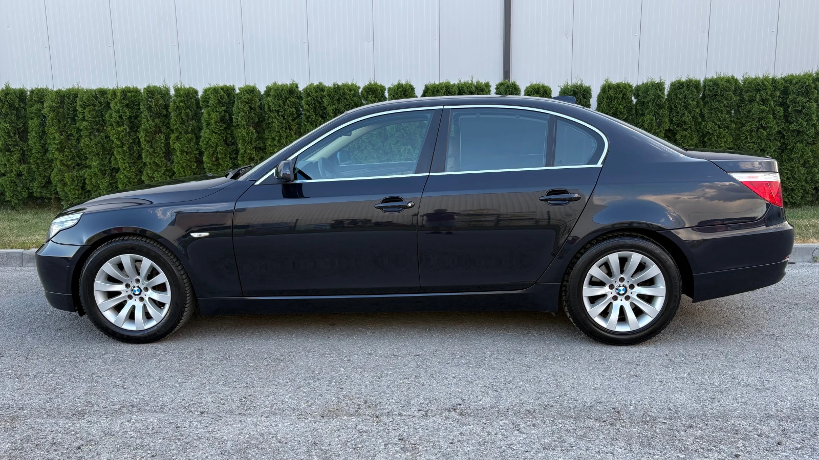 BMW 530 3.0d FACELIFT, снимка 8 - Автомобили и джипове - 55193720
