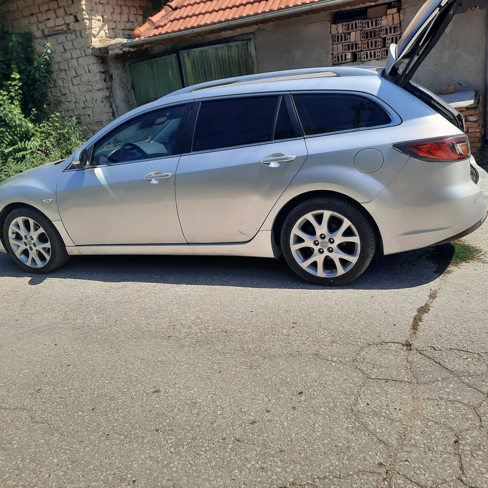 Mazda 6 2.2, снимка 5 - Автомобили и джипове - 55646127