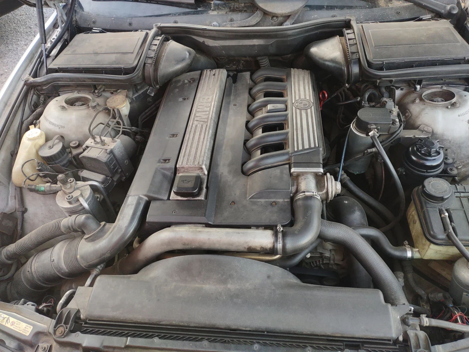 BMW 525, снимка 7 - Автомобили и джипове - 56342404