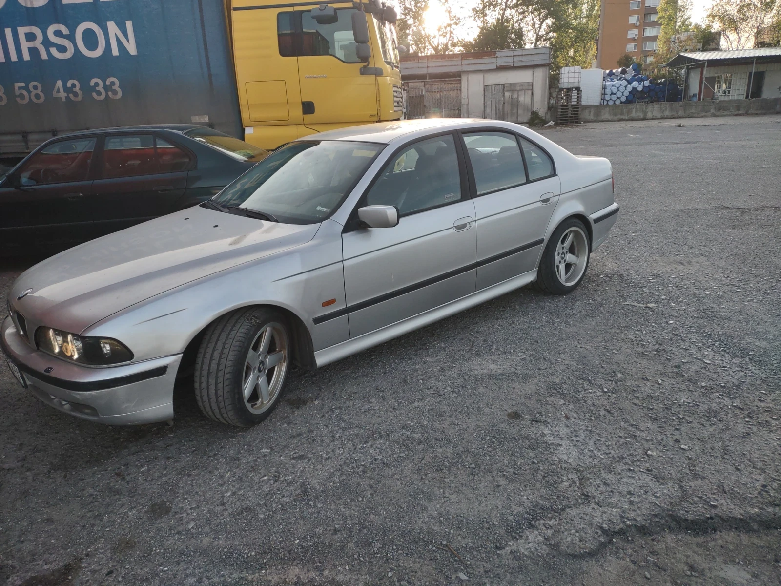 BMW 525, снимка 6 - Автомобили и джипове - 56342404