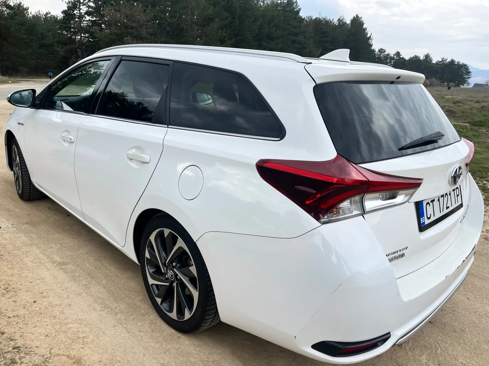 Toyota Auris, снимка 8 - Автомобили и джипове - 56512486