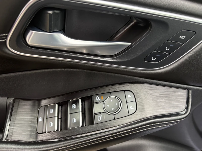 Nissan Rogue X-TRAIL  2.5L PLATINUM 4X4 FULL 44000km !!!, снимка 16 - Автомобили и джипове - 52585372