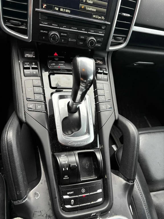 Porsche Cayenne * AWD 4dr * CARFAX * ЦЕНА ДО БГ, снимка 12 - Автомобили и джипове - 52990256