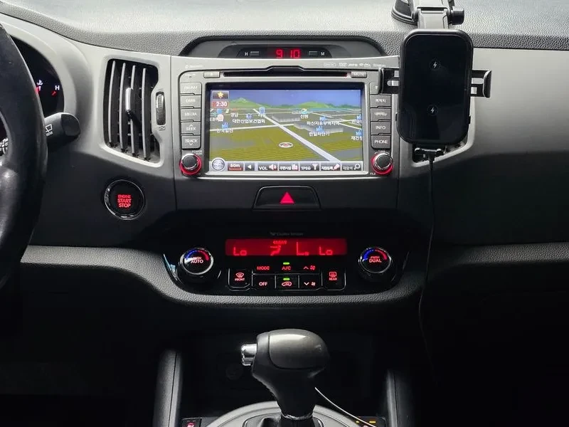 Kia Sportage R 2WD PREMIUM, снимка 14 - Автомобили и джипове - 55789112