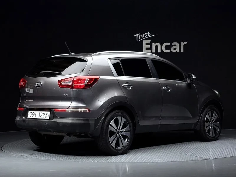 Kia Sportage R 2WD PREMIUM, снимка 2 - Автомобили и джипове - 55789112