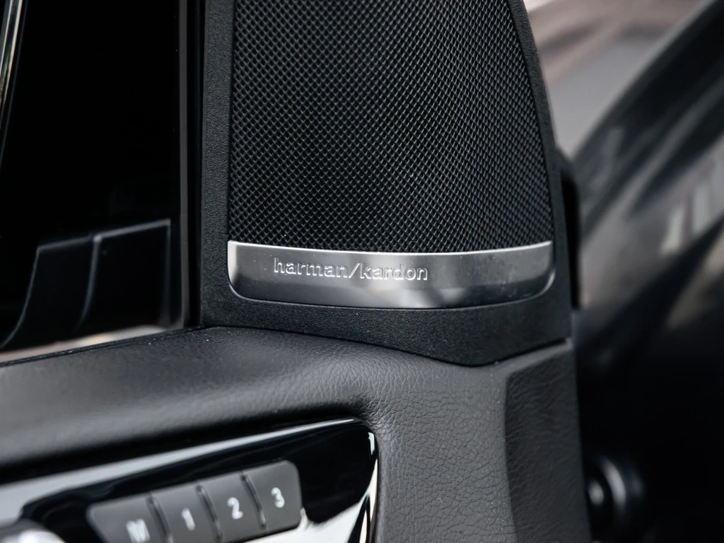 Mercedes-Benz GLE 400 AMG PKG / NIGHT PKG / PANO - изображение 8