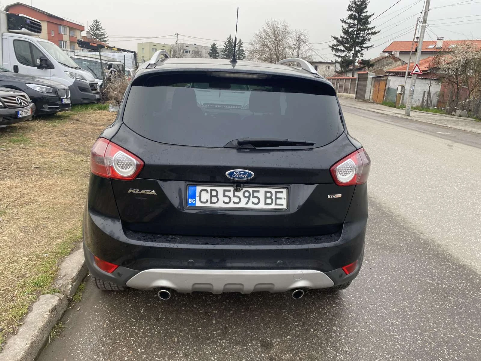 Ford Kuga 2.0TDCI 4X4 6с.к 136кс, снимка 4 - Автомобили и джипове - 54054368