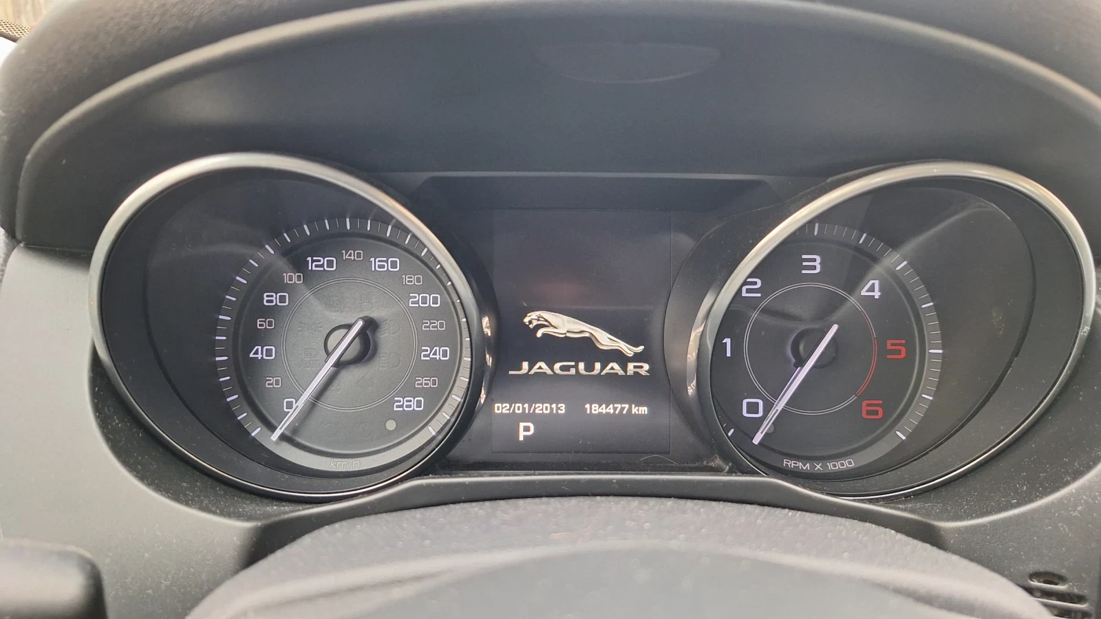 Jaguar XE 2.0D, снимка 10 - Автомобили и джипове - 54487118