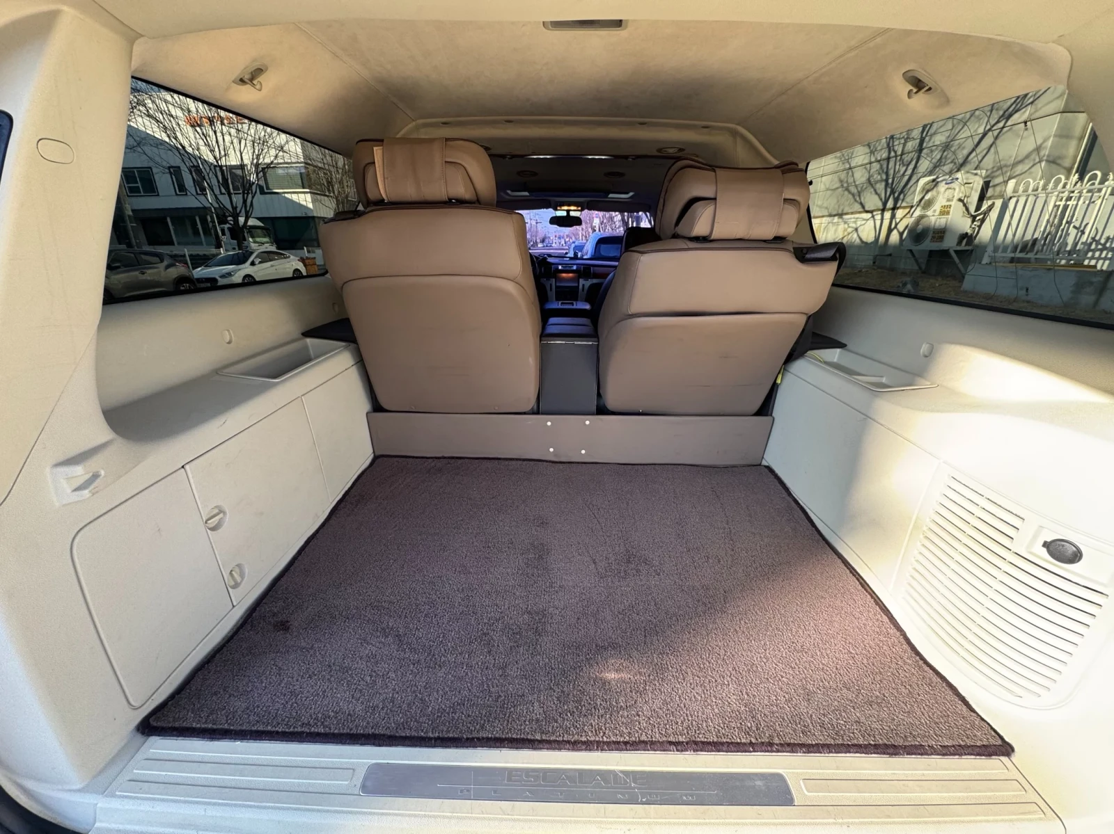 Cadillac Escalade 6.2 ESV, снимка 10 - Автомобили и джипове - 54666051