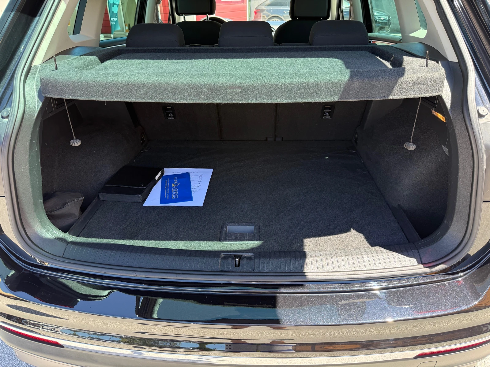 VW Tiguan 2.0TDI 4-MOTION DSG FULL !!! 100% РЕАЛНИ КИЛОМЕТРИ, снимка 16 - Автомобили и джипове - 54911074