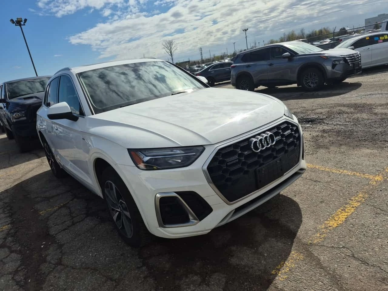 Audi Q5 Progressiv/CARFAX/ФИНАНСИРАНЕ, снимка 2 - Автомобили и джипове - 54974654