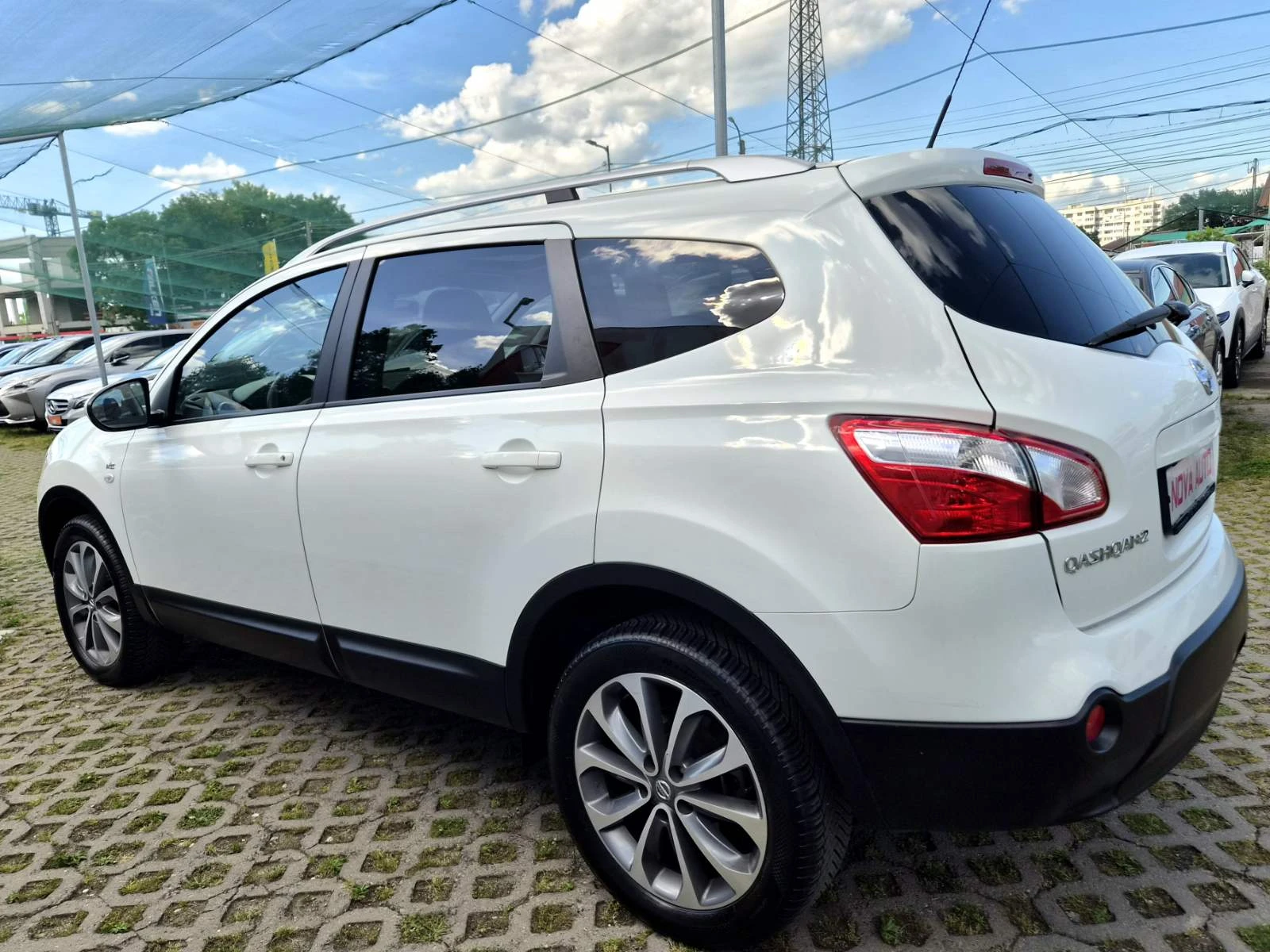 Nissan Qashqai + 2-2.0DCI-150кс-4X4-ПАНОРАМА-7 МЕСТА-190.000км, снимка 2 - Автомобили и джипове - 54981162