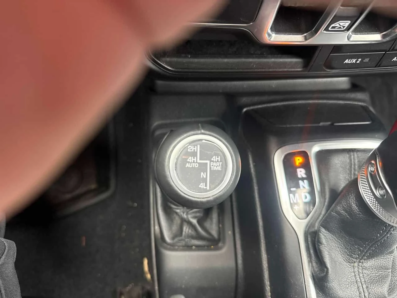 Jeep Wrangler * Sahara * CARFAX * ОПЦИЯ ЗА ФИНАНСИРАНЕ, снимка 17 - Автомобили и джипове - 55326814