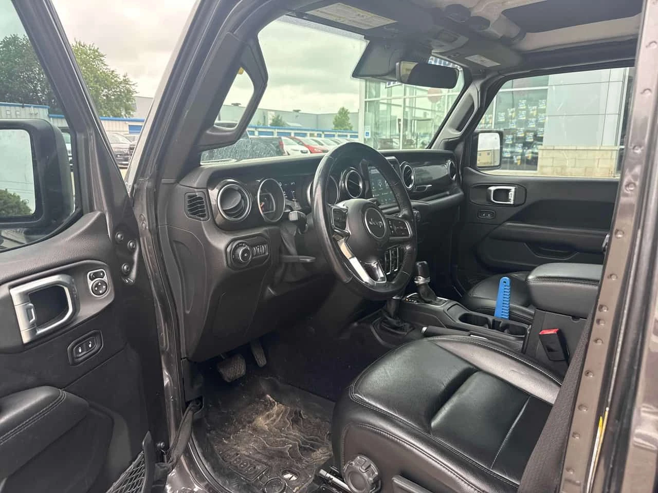 Jeep Wrangler * Sahara * CARFAX * ОПЦИЯ ЗА ФИНАНСИРАНЕ, снимка 5 - Автомобили и джипове - 55326814