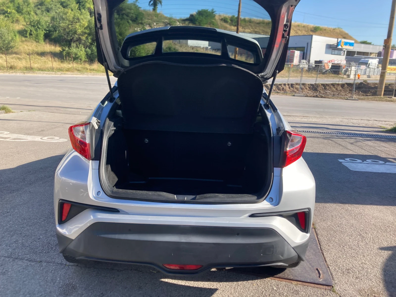 Toyota C-HR 1.8 Hibrid Lonje Original, снимка 6 - Автомобили и джипове - 55510269