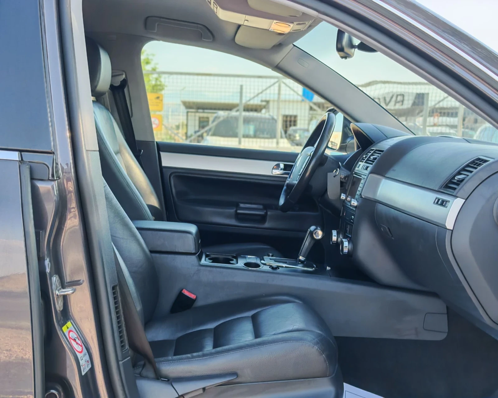 VW Touareg 3.0 ДИЗЕЛ 224 К.С.FACELIFT АВТОМАТ!152 000 КМ! НОВ, снимка 10 - Автомобили и джипове - 55647041
