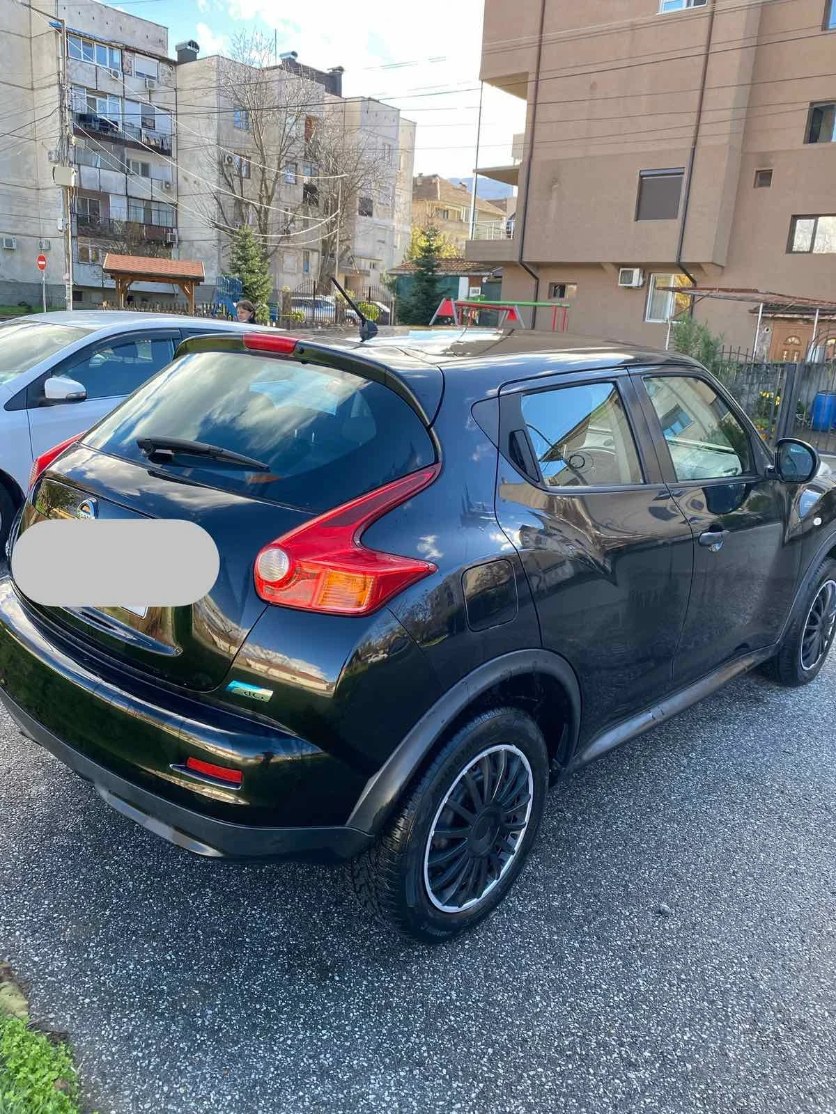 Nissan Juke, снимка 7 - Автомобили и джипове - 56250527