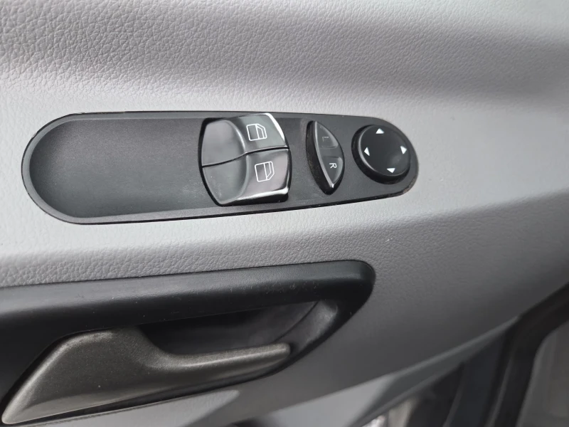 Mercedes-Benz Sprinter 319 CDI, Нави, Климатик, Лед, FULL, Евро 6, снимка 12 - Бусове и автобуси - 52495585