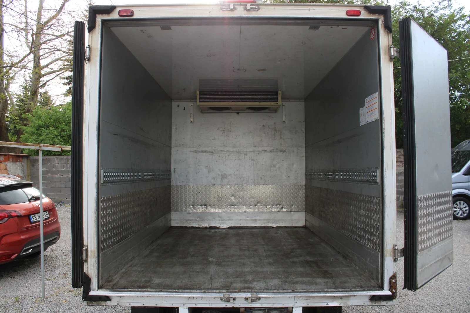 Iveco Daily 35-140 ХЛАДИЛЕН EURO6b, снимка 16 - Бусове и автобуси - 54513210