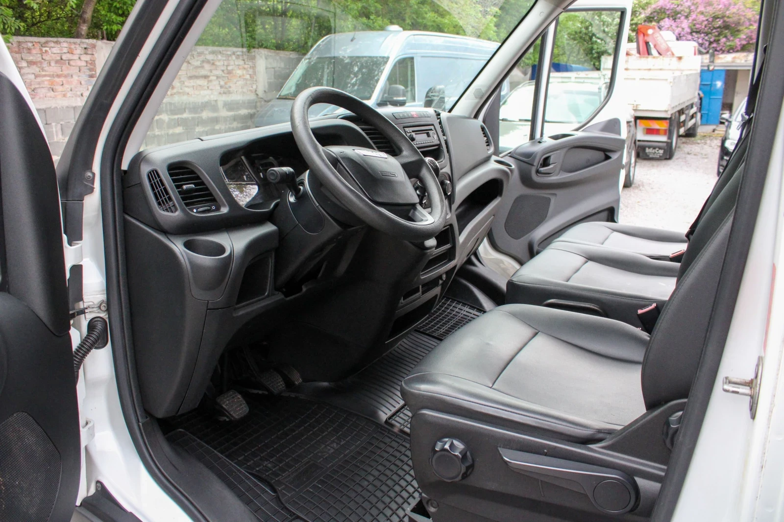 Iveco Daily 35-140 ХЛАДИЛЕН EURO6b, снимка 10 - Бусове и автобуси - 54513210