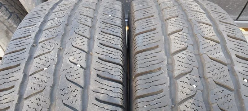 Гуми Зимни 225/75R16, снимка 1 - Гуми и джанти - 31141788