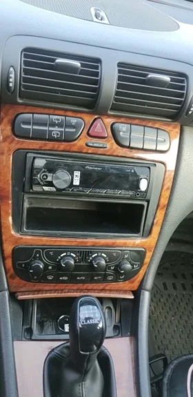Mercedes-Benz C 200, снимка 5