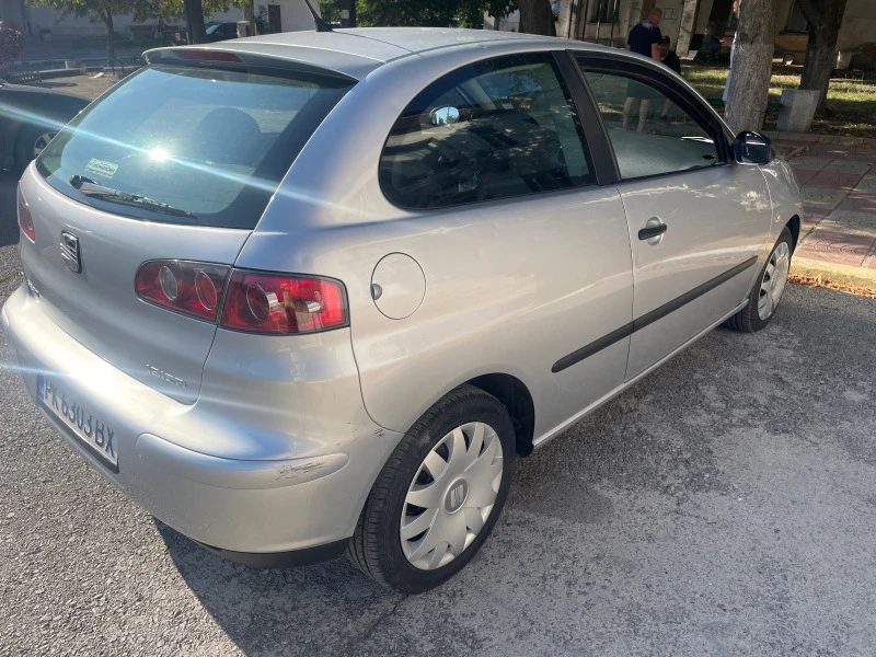 Seat Ibiza, снимка 4 - Автомобили и джипове - 46735521