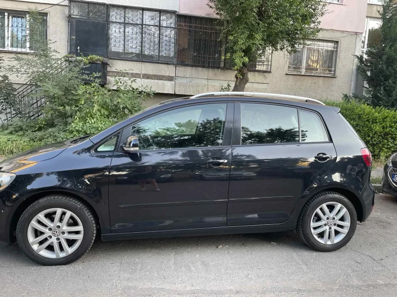 VW Golf Plus, снимка 2 - Автомобили и джипове - 47475234