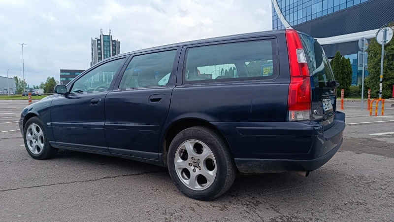 Volvo V70 LPG газ, снимка 3 - Автомобили и джипове - 52493660