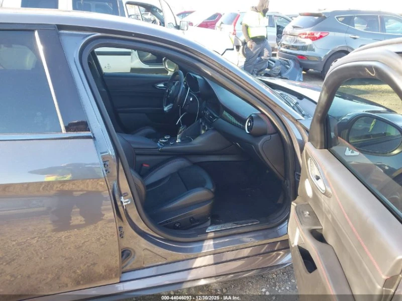 Alfa Romeo Giulia 2.9l Quadrifoglio Rwd, снимка 5 - Автомобили и джипове - 53338144